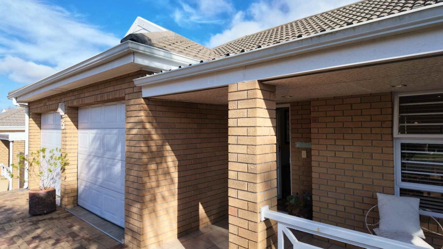 To Let 2 Bedroom Property for Rent in Oostersee Western Cape